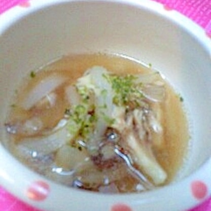 舞茸と玉ねぎの中華スープ